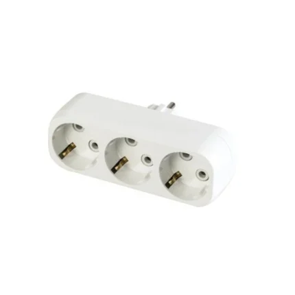 Triplu stecher cu trei prize, 230 V